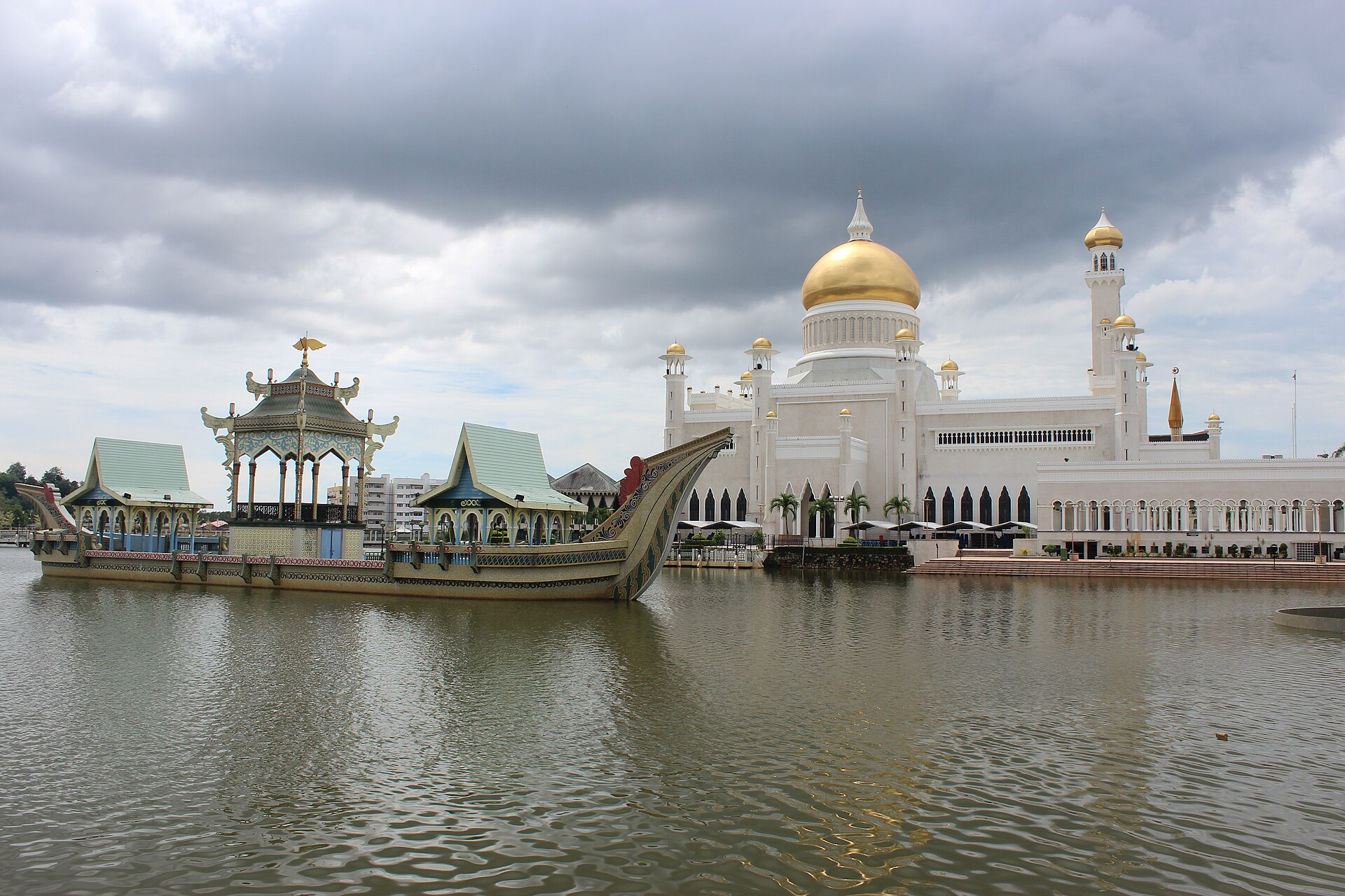 Omar Ali Saifuddien Mosque